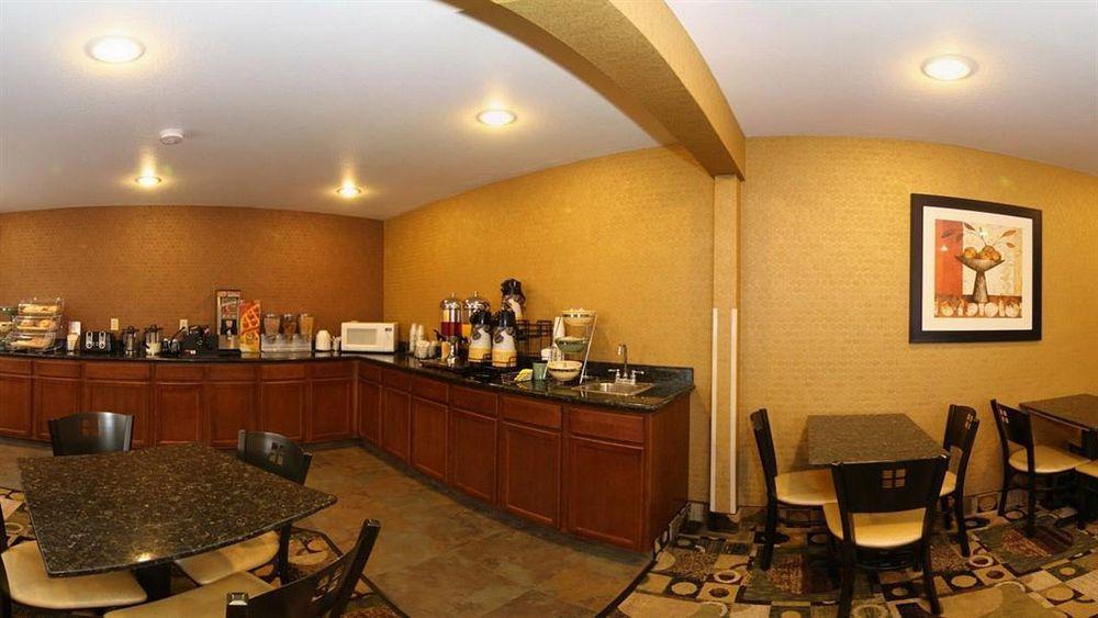Quality Inn & Suites Decorah Ngoại thất bức ảnh